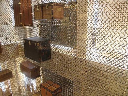 Louis Vuitton Maison silver