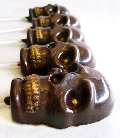 compartes Chocolate Skulls (Mexican Hot Chocolate) image of compartes Chocolate Skulls (Mexican Hot Chocolate)