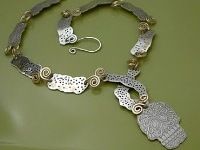 wink_artisans_day_of_the_dead_necklace