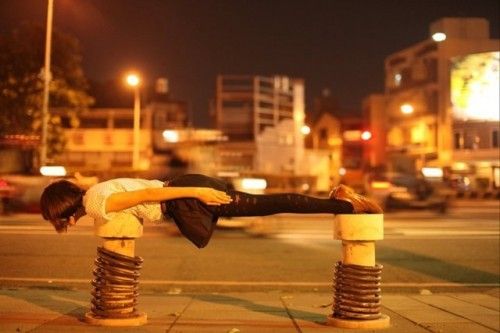 taiwan-girl-lying-face-down taiwan-girl-lying-face-down