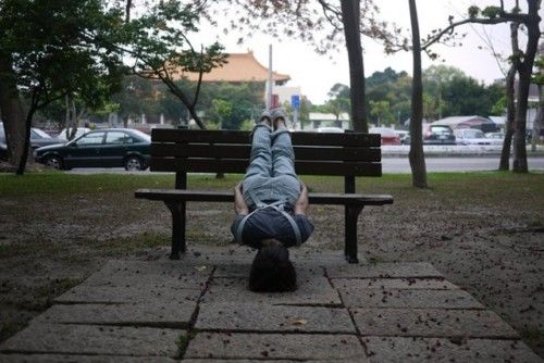 taiwan-girl-lying-face-down-flat-on-the-streets taiwan-girl-lying-face-down-flat-on-the-streets