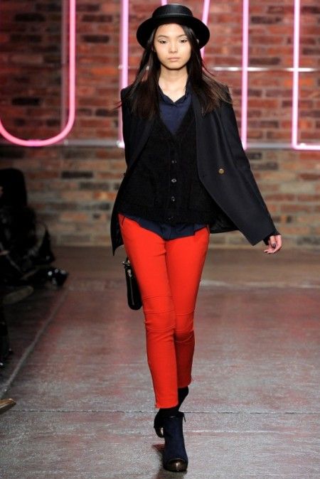 DKNY red pant fall 2011 image of DKNY red pant fall 2011
