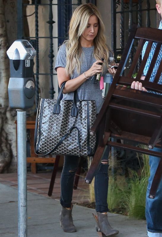 Ashley Tisdale wearing Current/Elliott The Crew Neck Tee